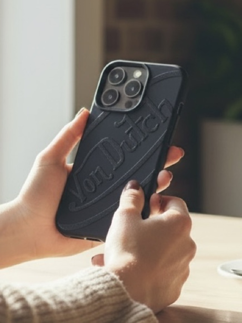 NWT Von Dutch Originals MagSafe Compatible Iphone 16 Pro Max Case Black